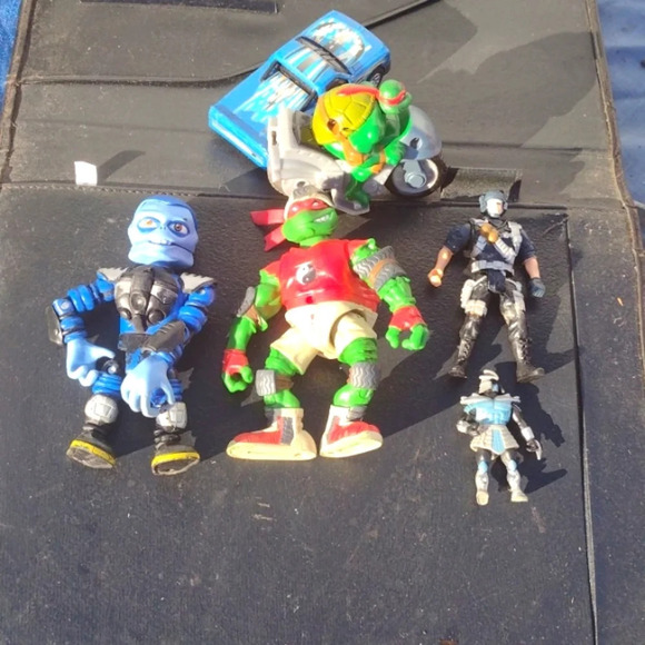 Action figure Lot - Picture 1 of 5